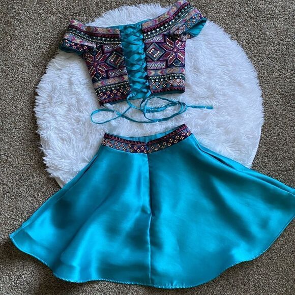 ellie wilde 2 Piece Beaded Dress Corset Top Flowy Skirt Pockets Prom Homecoming - Picture 2 of 16